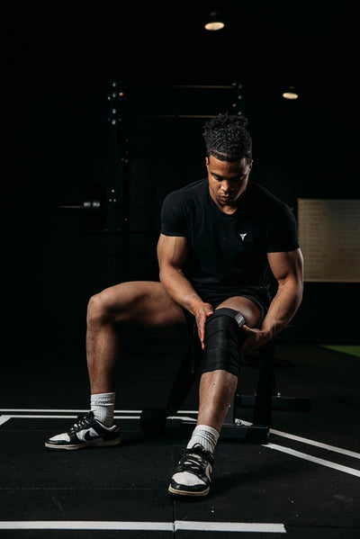 BREAKING LIMITS Kniebandage Kraftsport – Kniebandagen für Powerlifting, Gym, Krafttraining & Bodybui