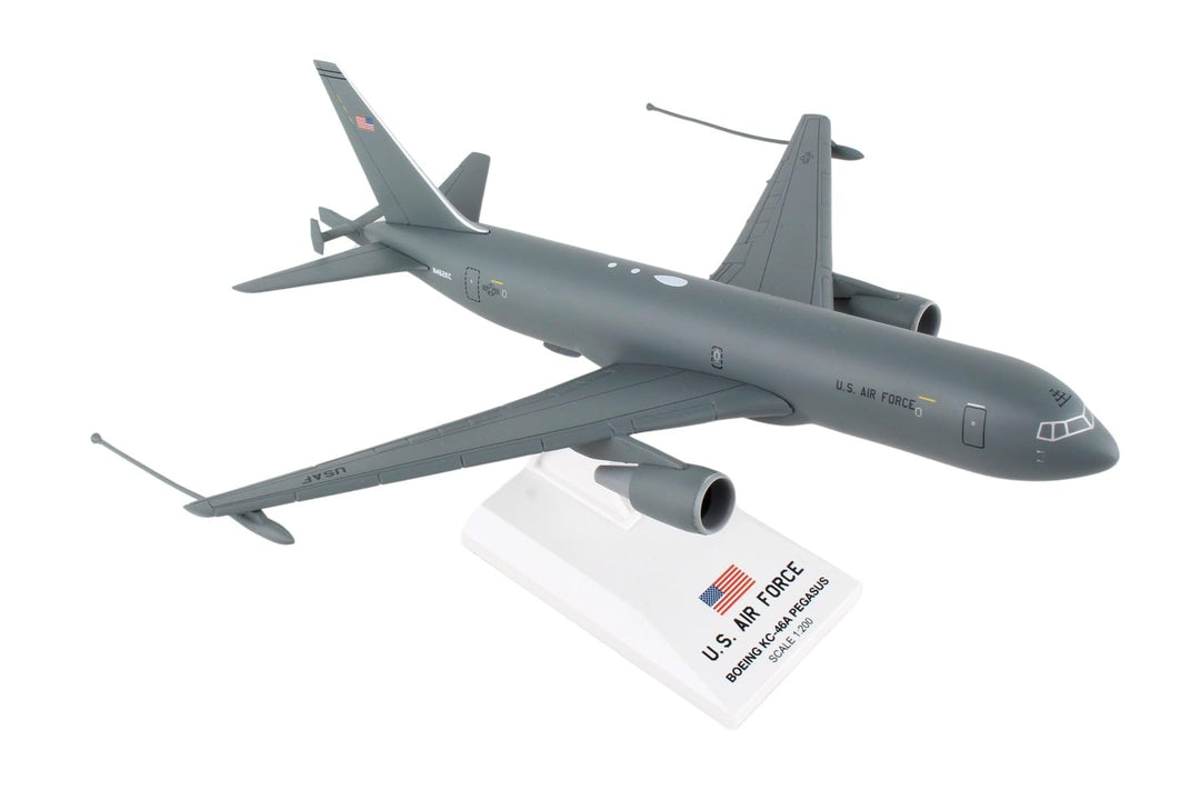 Daron SkyMarks KC-46A Massstab 1/200, Grau