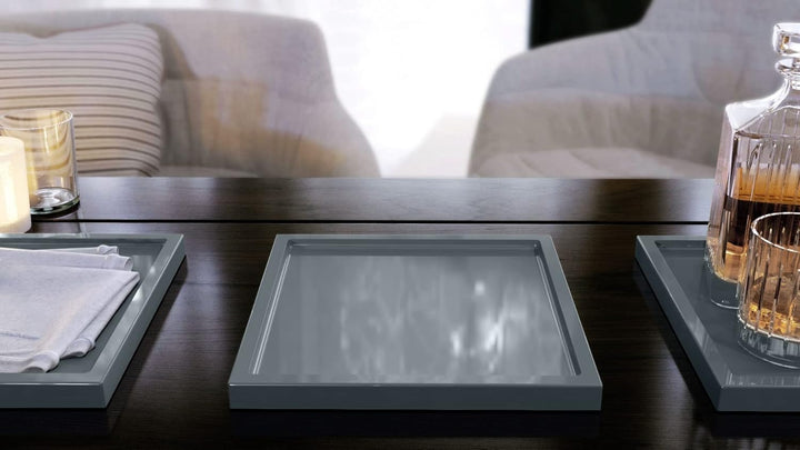 Vladon Dekoschale Maya, Moderne Dekorationsschale eckig, Grau Hochglanz, 3er-Set (20 x 1,8 x 20 cm)