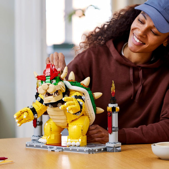 LEGO 71411 Super Mario Der mächtige Bowser, 3D-Modell-Bausatz, Bewegliche Figur zum Sammeln mit Duel