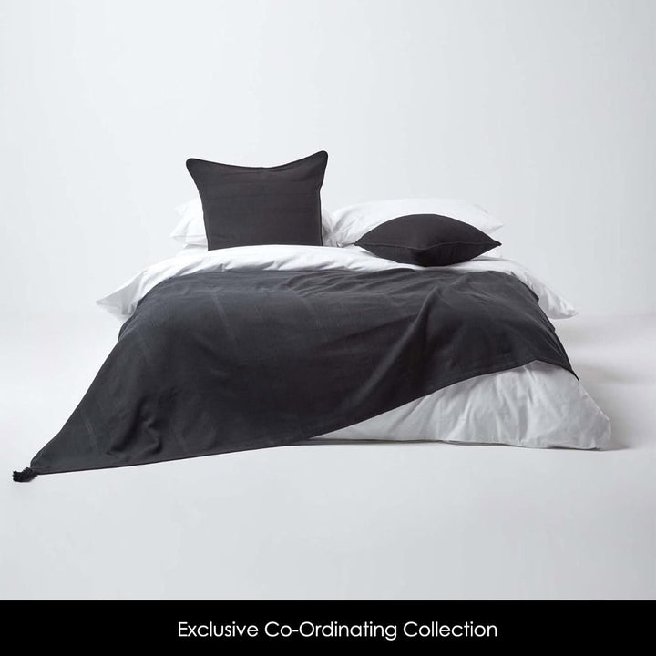 Homescapes extra grosse Tagesdecke Rajput, schwarz, Wohndecke aus 100% Baumwolle, 255 x 360 cm, Sofa