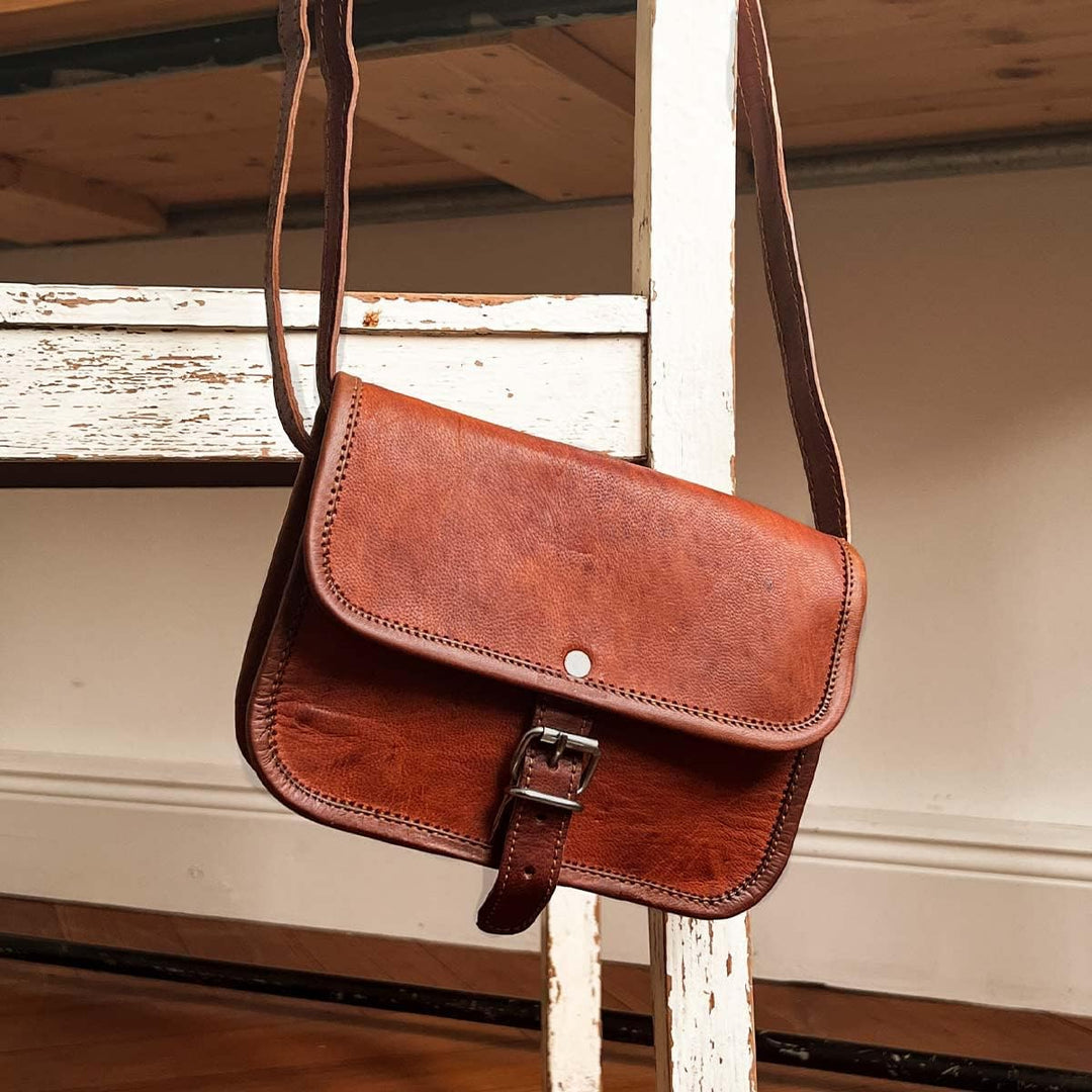 Gusti Umhängetasche Leder - Mary S Damen Handtasche Umhängetasche klein Vintage Braun Leder Braun S,