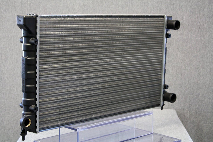 Valeo Kühler Motorkühlung 883727
