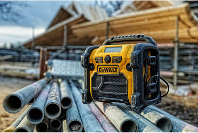 DeWalt Akku- und Netz-Radio/ Baustellen-Radio (DAB(DAB(+)/FM Stereo/FM, für 10,8 - 18 V, 3.5 mm Aux