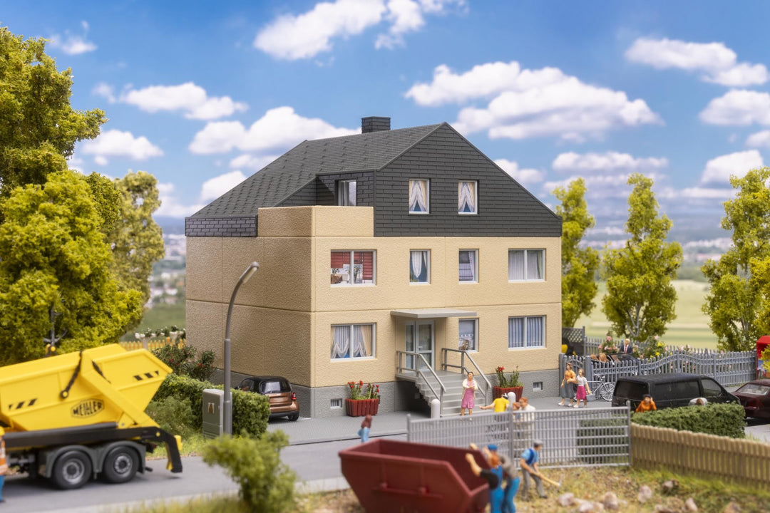 Faller 130755 - Mehrfamilienhaus - Spurweite H0