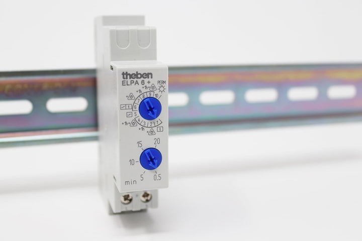 Theben 0060003 ELPA 6 Plus - Elektronischer Treppenlicht-Zeitschalter, Zeitschaltuhr, Schaltuhr, opt