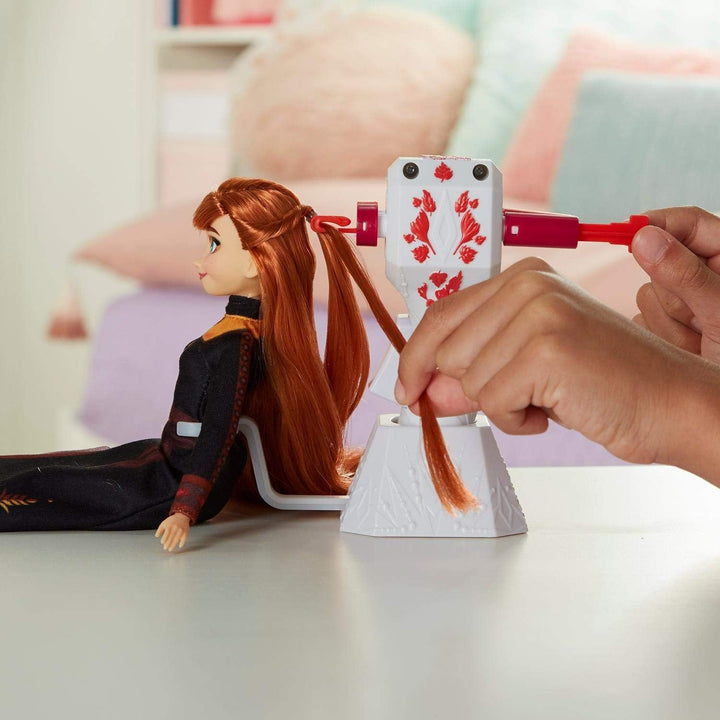 Disney Die Eiskönigin Flechtspass Anna Puppe mit extralangem, rotem Haar, Styler und Haarclips – Spi