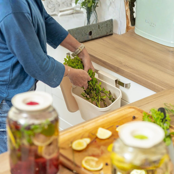 Plastia Urbalive Design Biomülleimer Küche zum Aufhängen 4L - Komposteimer Küche mit Deckel - Kleine