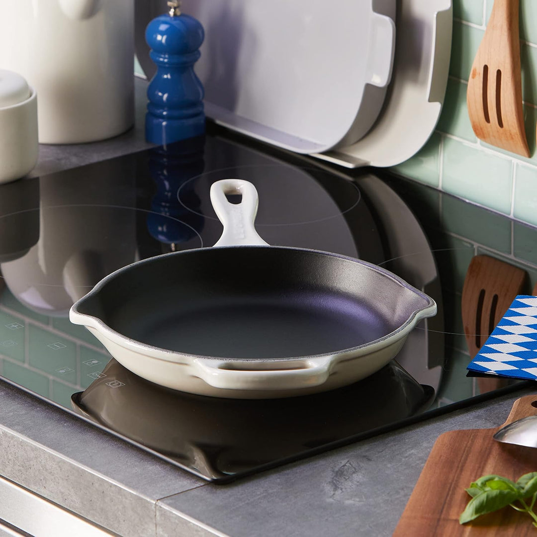 LE CREUSET Signature Gusseisen Brat- und Servierpfanne, Rund, Ø 23 cm, Für alle Herdarten inkl. Indu