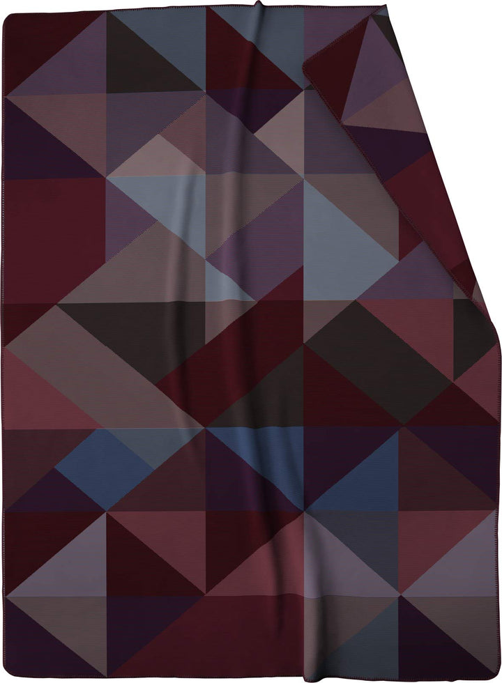 biederlack® weiche Kuscheldecke Purple Geometric, Sofadecke in 150x200 cm