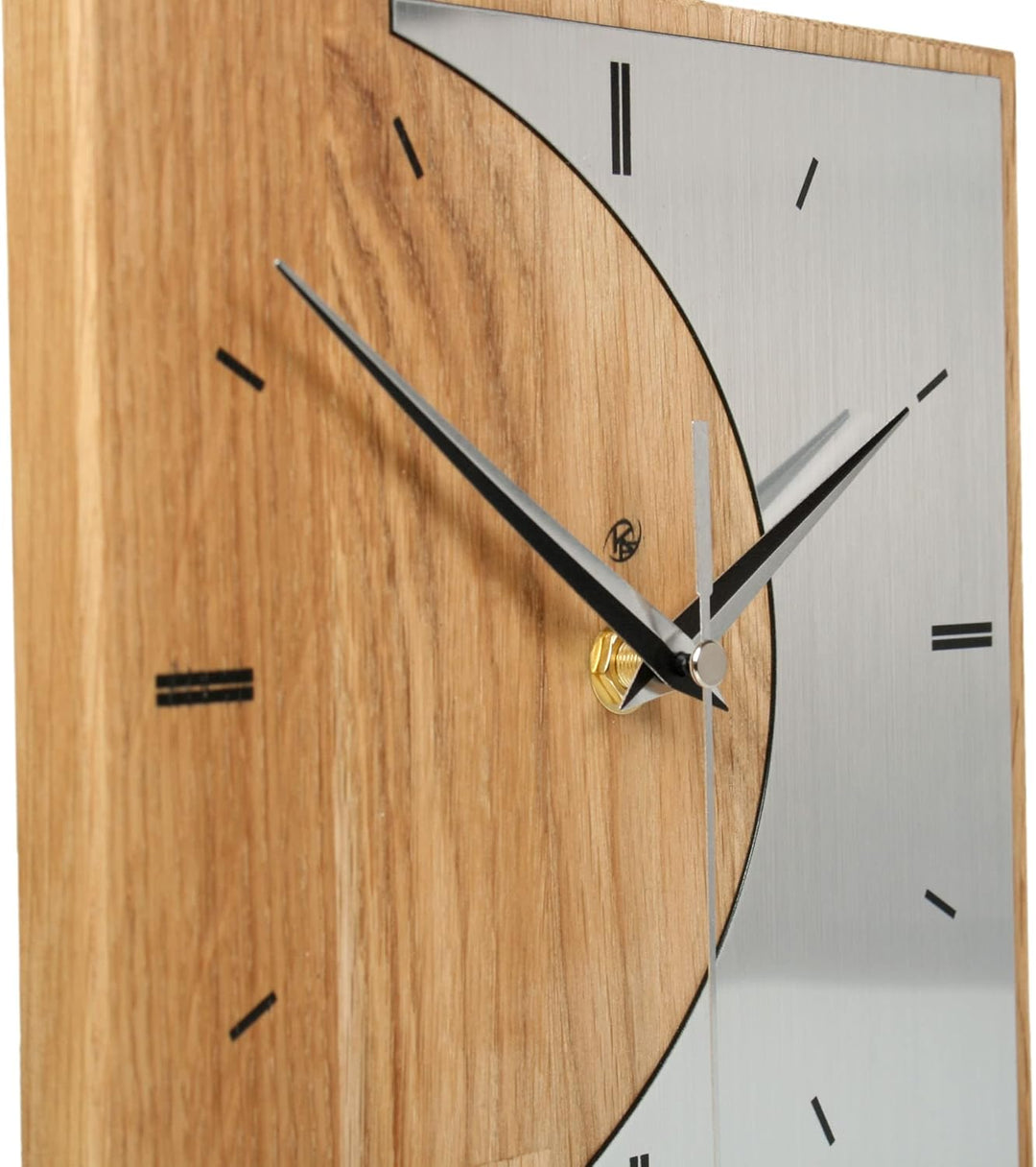 Kreative Feder Designer-STANDUHR „Silvermoon“ aus Eichenholz – analoge TISCHUHR ohne Tickgeräusche (