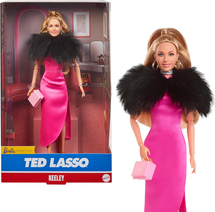 BARBIE Keeley Jones - Sammelpuppe inspiriert von Ted Lasso, knallpinkes Midi-Seidenkleid, goldene Hi