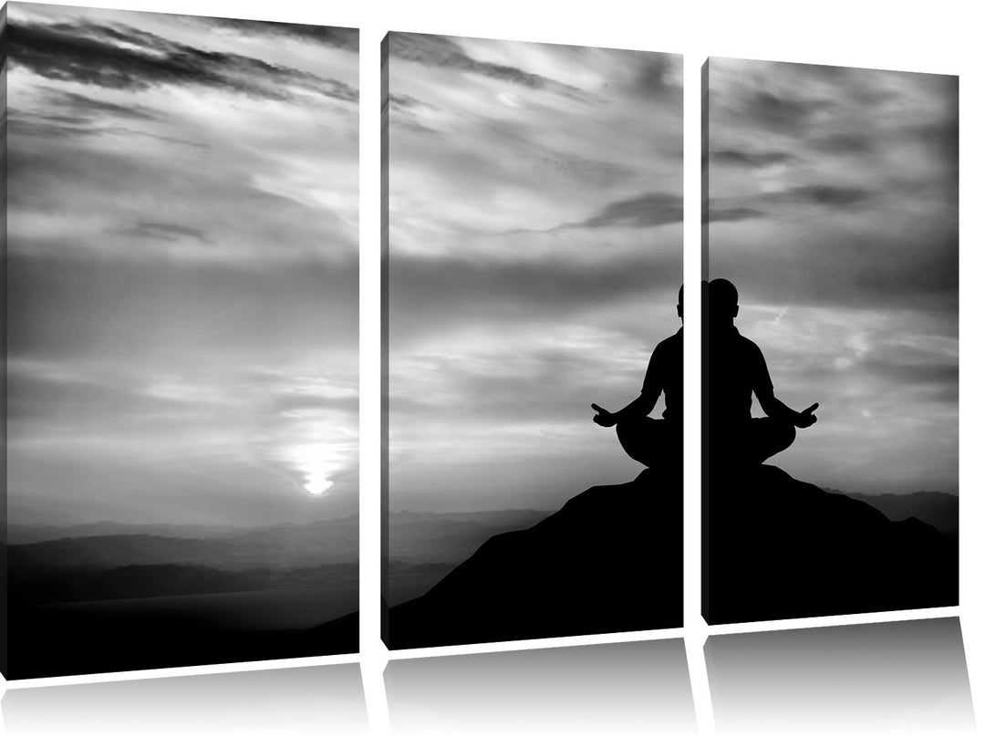Pixxprint Meditation im Sonnenuntergang / 3-Teilig/Gesamtmass 120cm Leinwandbild bespannt auf Holzra