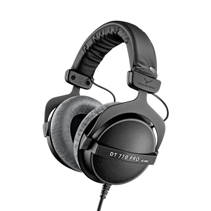 beyerdynamic DT 770 PRO 80 Ohm Over-Ear-Studiokopfhörer in schwarz. Geschlossene Bauweise, kabelgebu