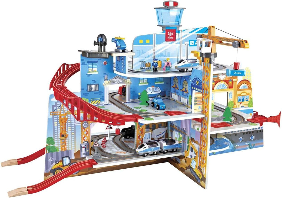 Hape Mega City Eisenbahn Set mit fünf Stockwerken und jeder Menge Zubehör