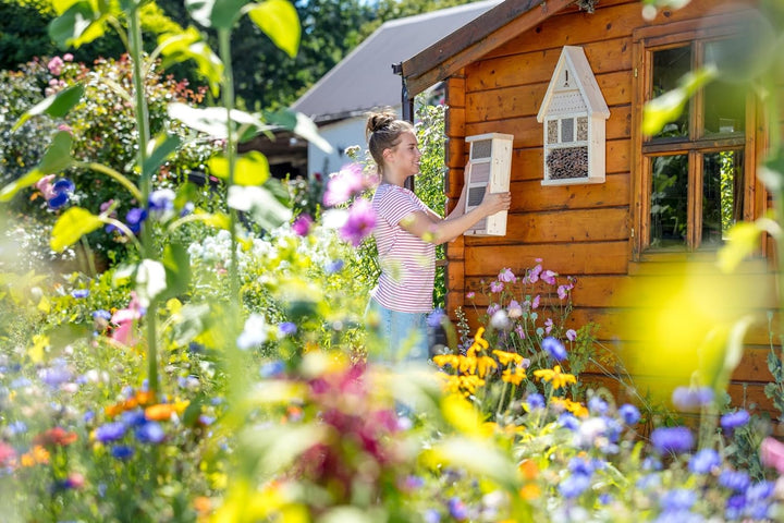 Neudorff Wildgärtner Freude Insektenhotel als Nist- und Überwinterungshilfe für Wildbienen, Marienkä