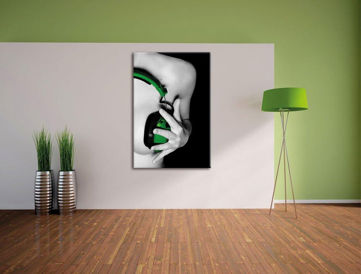 Dark Sexy Girl grüne Kopfhörer als Leinwandbild/Grösse: 100x70 cm/Wandbild/Kunstdruck/fertig bespann