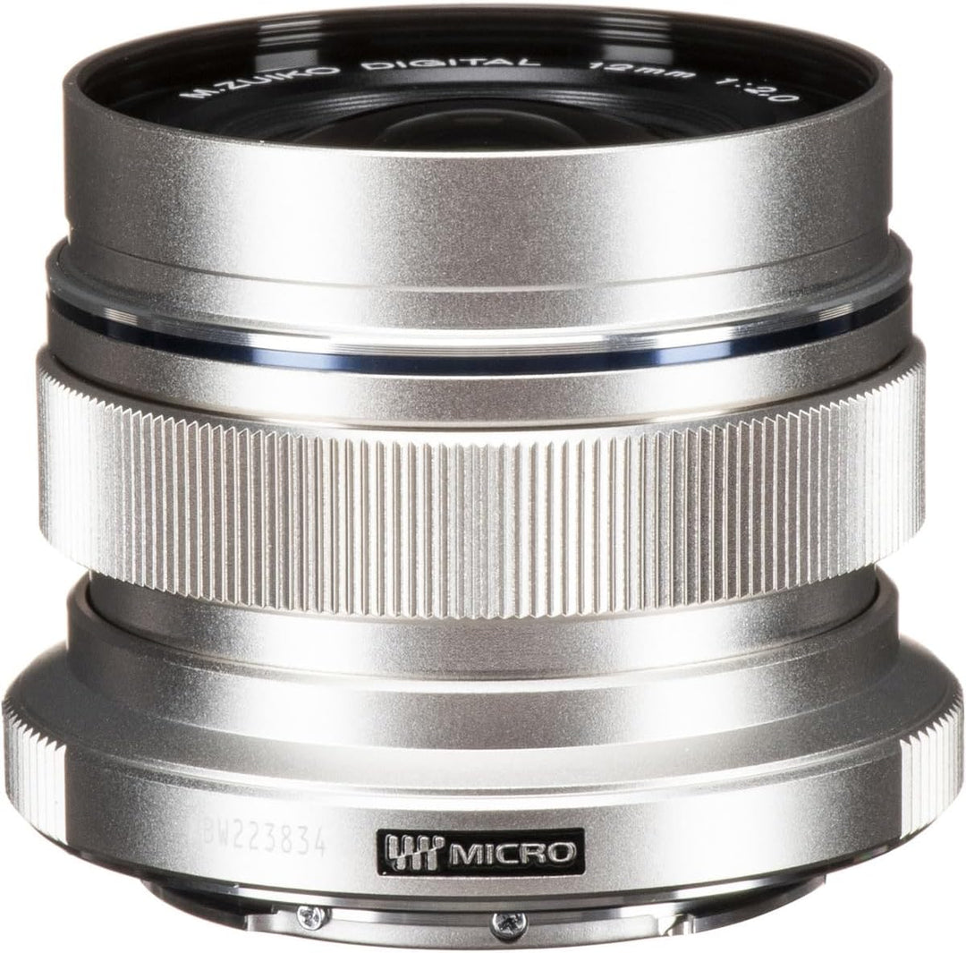 Olympus 12 mm f/2.0 Objektiv silber, silber