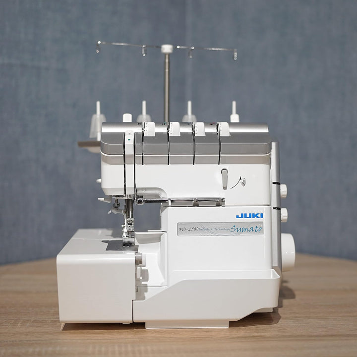 Juki MO-2500 Sumato 4/3/2 Overlock-Nähmaschine mit Lufteinfädelung