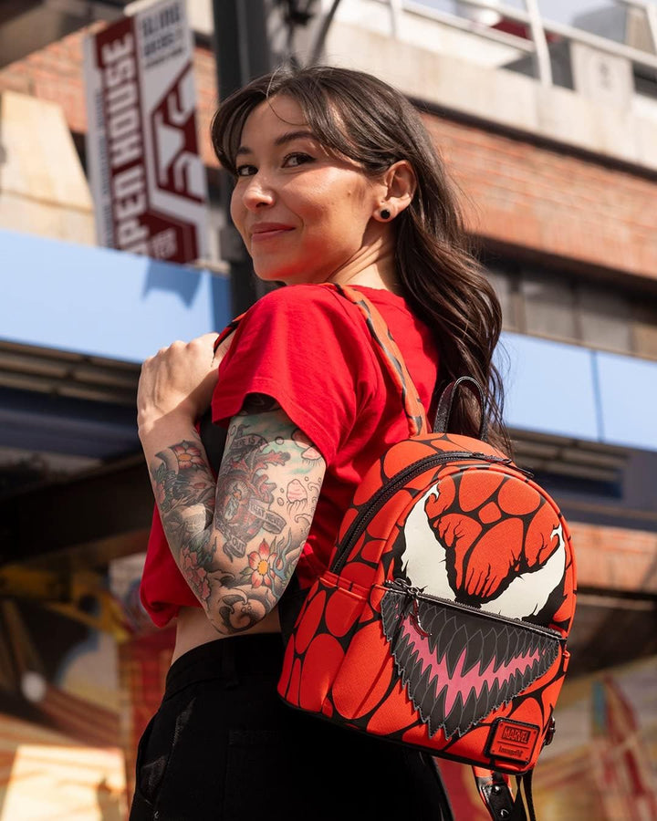 Loungefly Marvel Glow in the Dark Carnage Cosplay Mini-Rucksack, Mehrfarbig, Einheitsgrösse, MVBK021