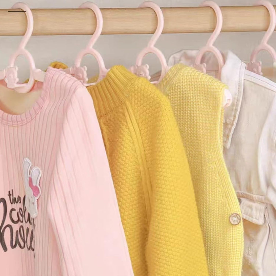 HGYZE Baby Kleiderbügel Kinder Antirutsch, 29-37cm Ausziehbare Kinderkleiderbügel mit Hosenständer,