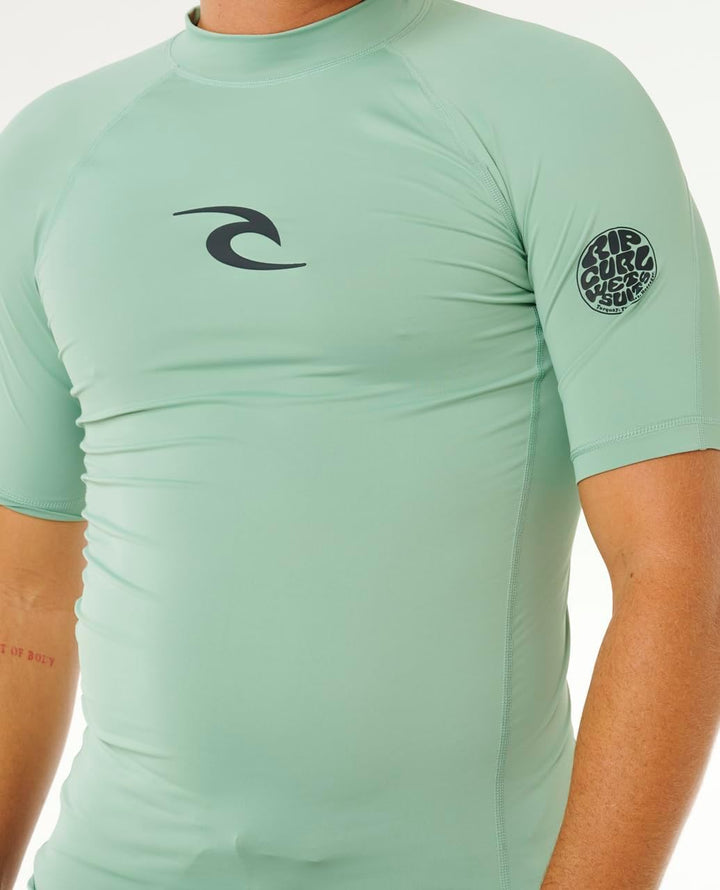 Rip Curl Herren Waves UPF 50 Performance Short Sleeve Rashguard Rash-Guard-Shirt S Aloe 261, S Aloe