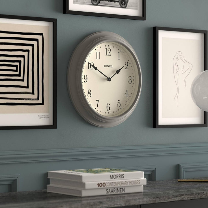 JONES CLOCKS® Supper Club grosse Wanduhr, klassisches Design, cremefarbenes Zifferblatt und Schwarze