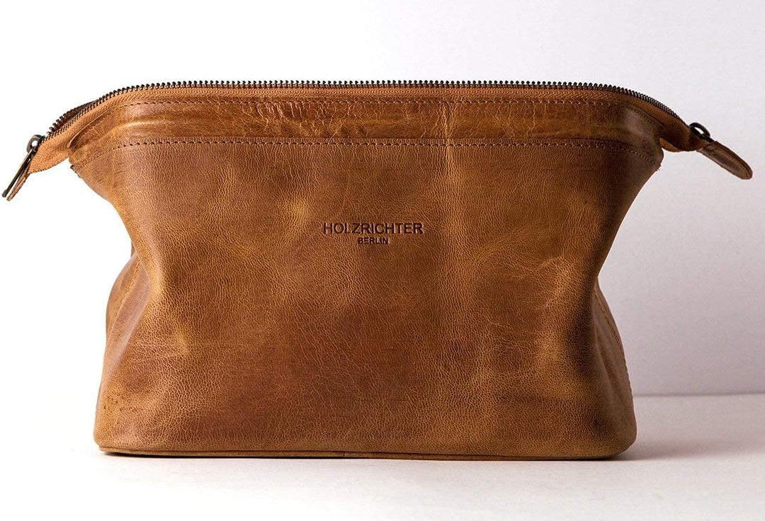 HOLZRICHTER Berlin handgefertigter Leder Kulturbeutel (M). Grosse, hochwertige Kulturtasche aus Lede