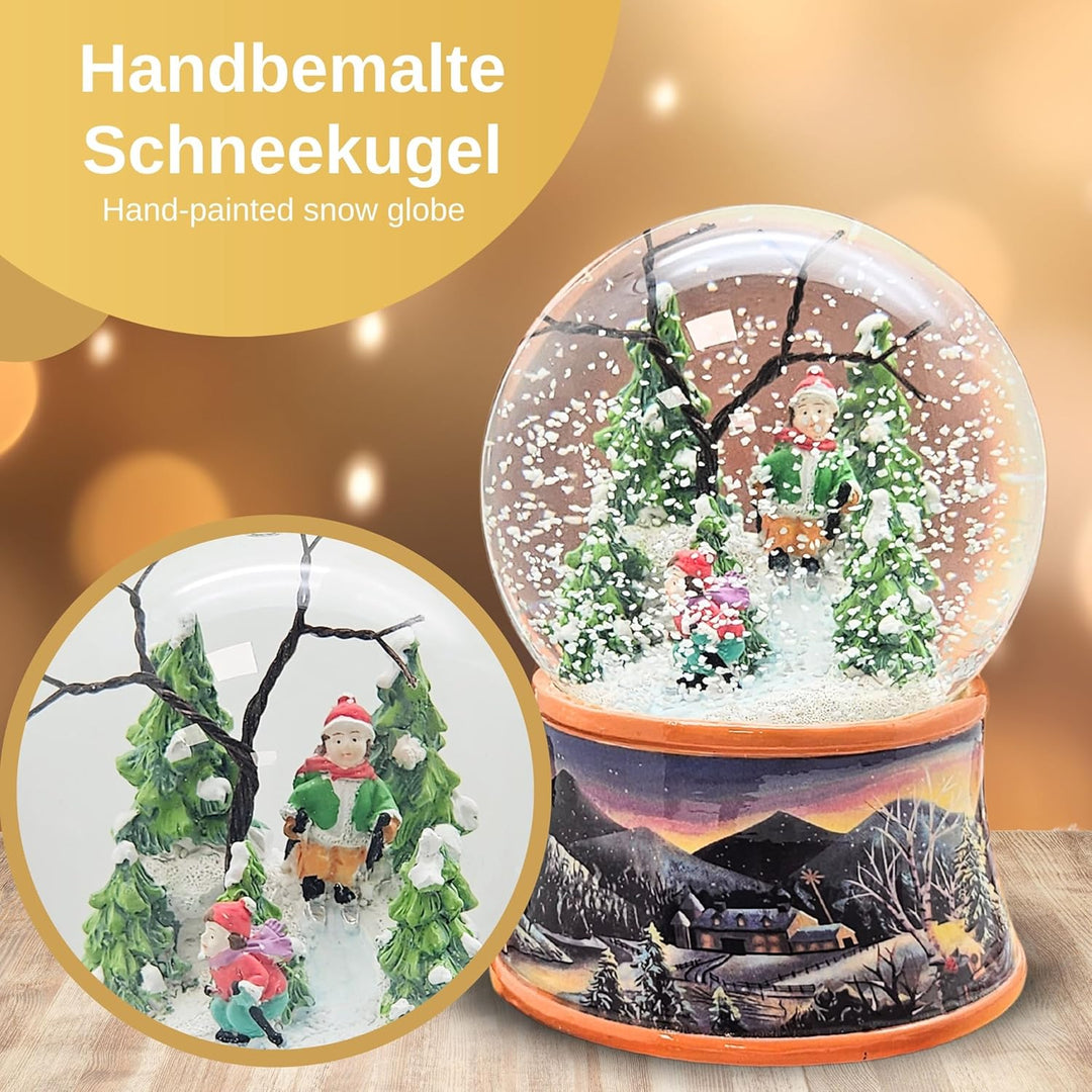Schneekugel Weihnachten mit Musik | Nostalgische Skifahrer | Sockel Winterlandschaft Ocker| H: 14cm