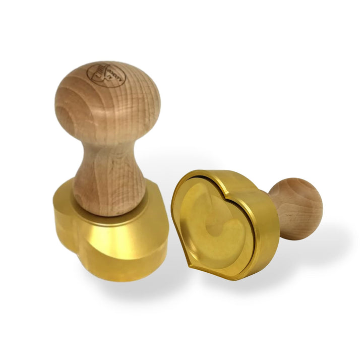 LA GONDOLA Ravioli Stempel Cuore Love, Herzform, Messing, Griff aus Naturholz