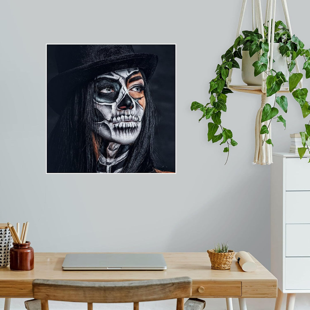 wandmotiv24 Poster als Wanddeko, Grösse 50x50cm, Model mit Totenkopf Makeup, Schminke, Hut, Frau, Mo