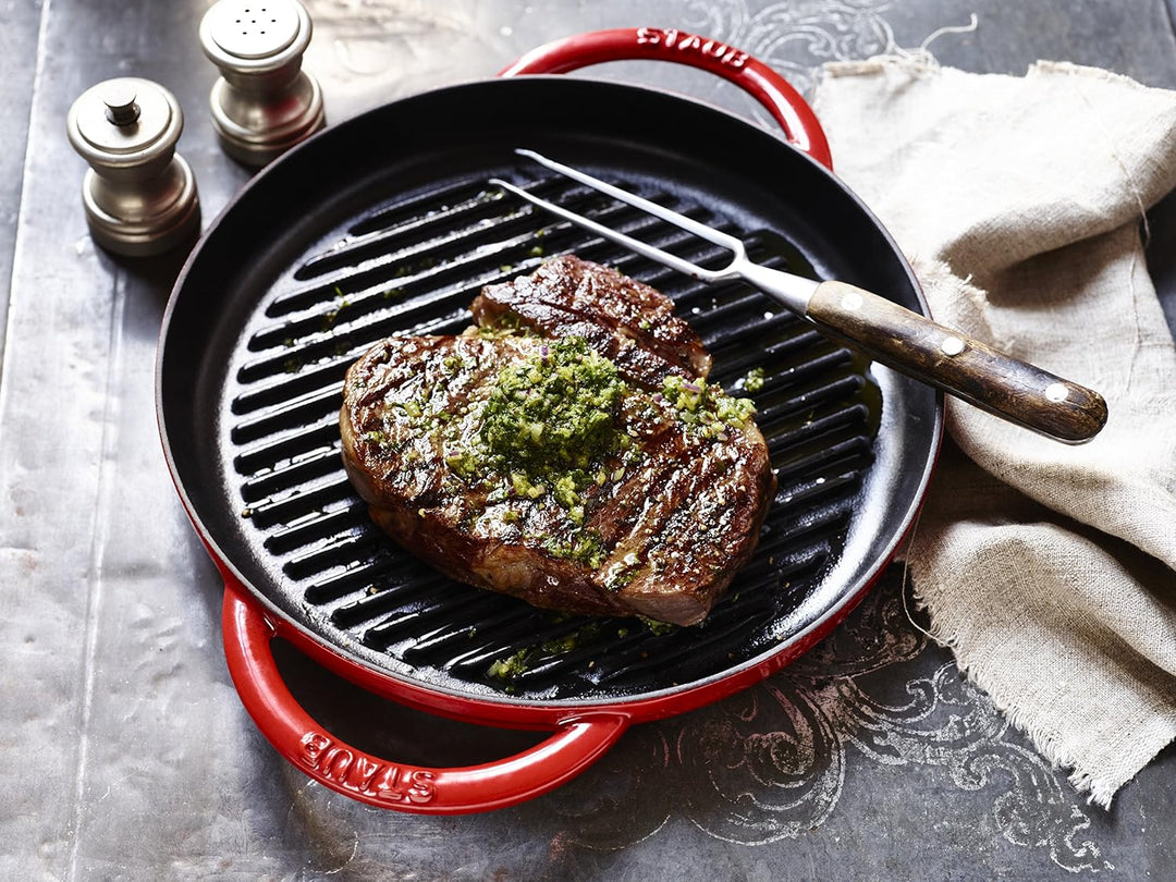 STAUB rund 22 cm Grillpfanne, Gusseisen, kirschrot 18 x 9.5 x 2.317 cm Kirschrot, 18 x 9.5 x 2.317 c
