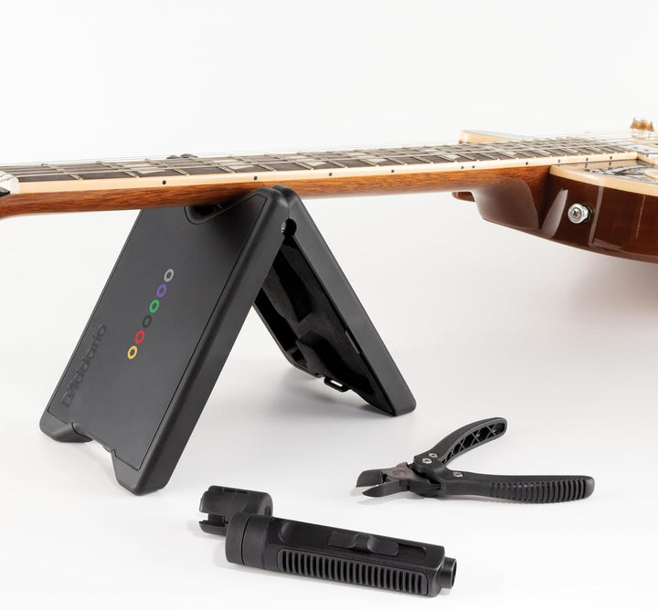 D'Addario Tour Grade Gitarrensaitenwechsel-Set – Peg Winder/Bridge Pin Puller Tool, Cutter & Storage