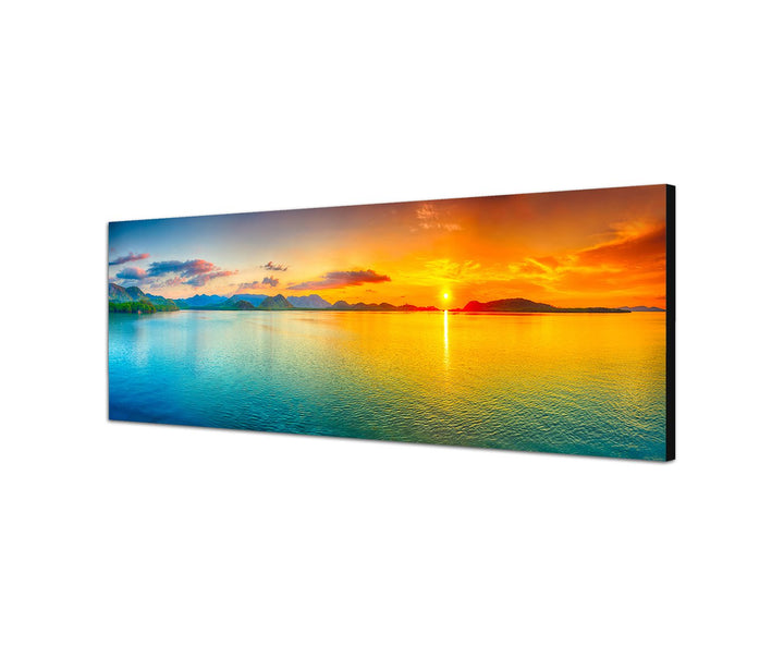 Augenblicke Wandbilder Leinwandbild als Panorama in 150x50cm Meer Hügel Sonnenaufgang Wolkenschleier