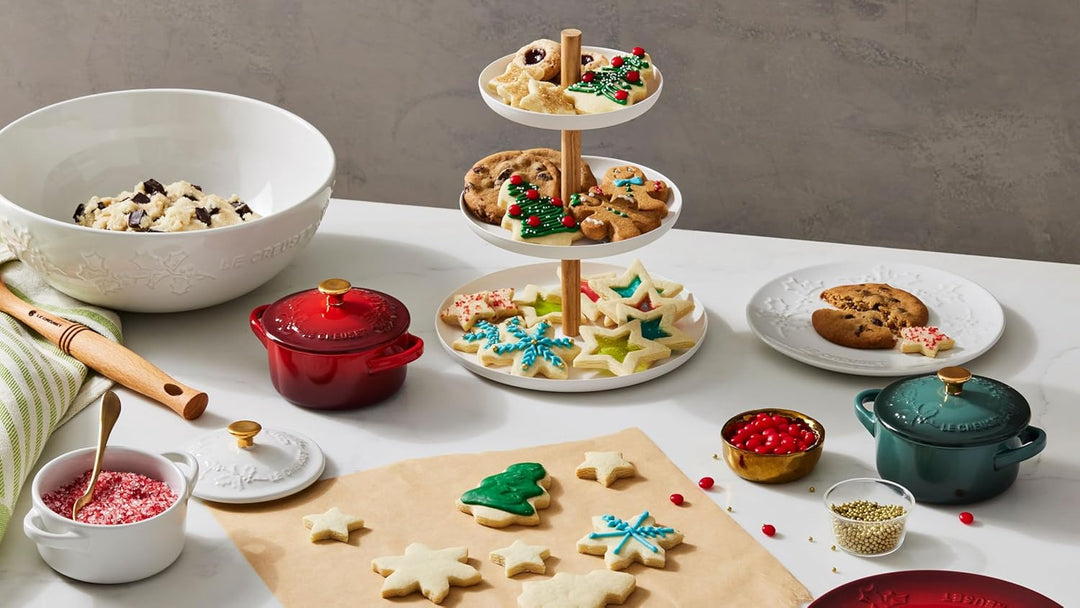 LE CREUSET Mini-Bräter/Schmorpfanne – Holly Christmas – Weiss – ø 10 cm Weiss/opulenter Garten, Weis
