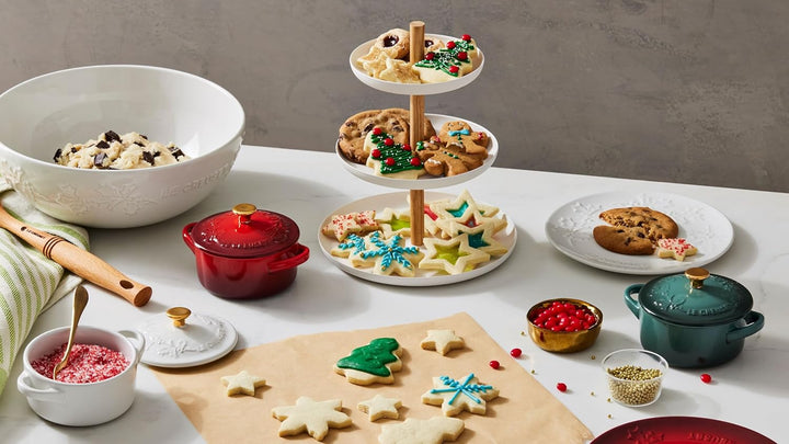 LE CREUSET Mini-Bräter/Schmorpfanne – Holly Christmas – Weiss – ø 10 cm Weiss/opulenter Garten, Weis