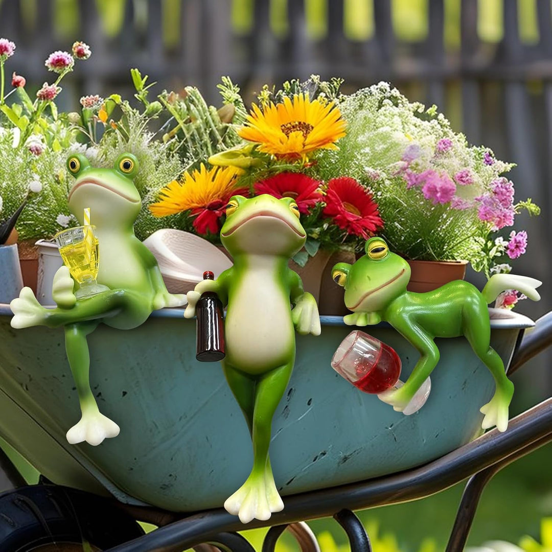 DZAY 3 Stück Blumentopf Hänger Frösche Deko Figuren mit Weinglas,Frosch Deko Frösche Tiere Harz Stat