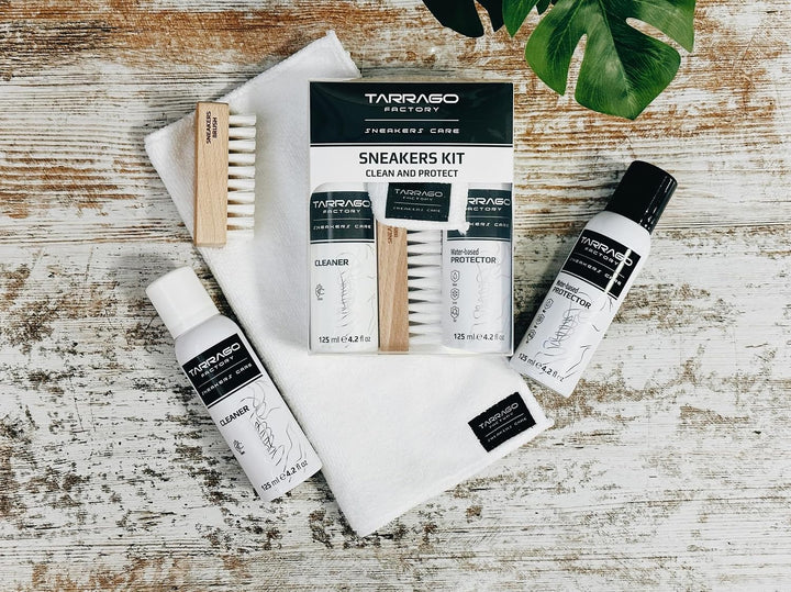 Tarrago Sneakers Care Kit | Reinigungsset für Schuhe | 1 Reiniger und 1 Protektor | Spezialbürste fü