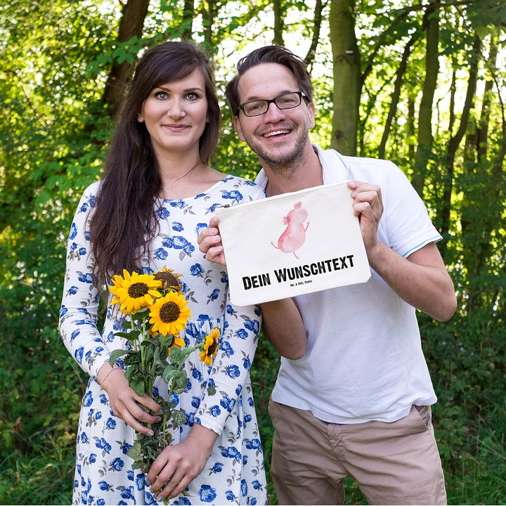 Mr. & Mrs. Panda Kulturbeutel personalisierbar Axolotl Tanzen Grösse M - Personalisierte Geschenke,