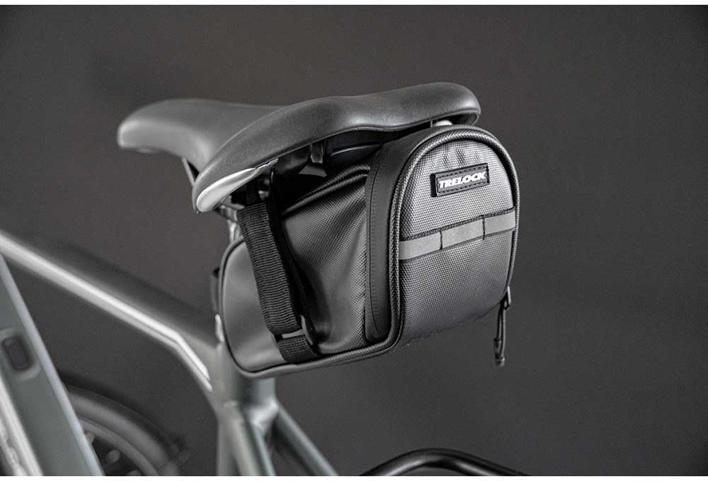 TRELOCK Fahrrad Satteltasche – wasserdichte und Reflektierende Fahrradtasche für den Sattel – Leicht