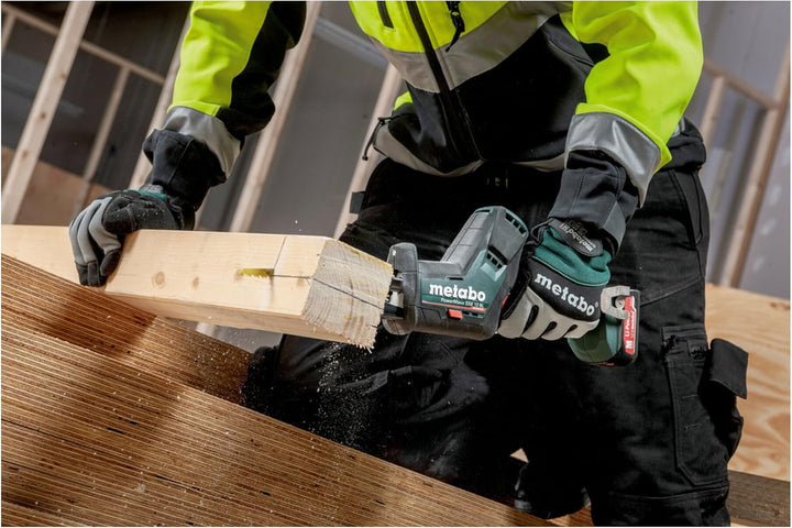 Metabo Akku-Säbelsäge PowerMaxx SSE 12 BL (602322500) Kunststoffkoffer 12V 2x2Ah Li-Ion + SC 30, far