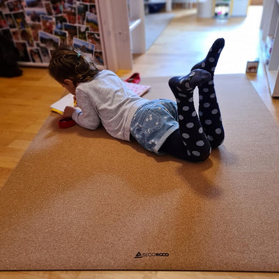 Spielmatte für Kinder aus Kork & Kautschuk - rutschfest, schadstofffrei und antiallergen - Krabbelma