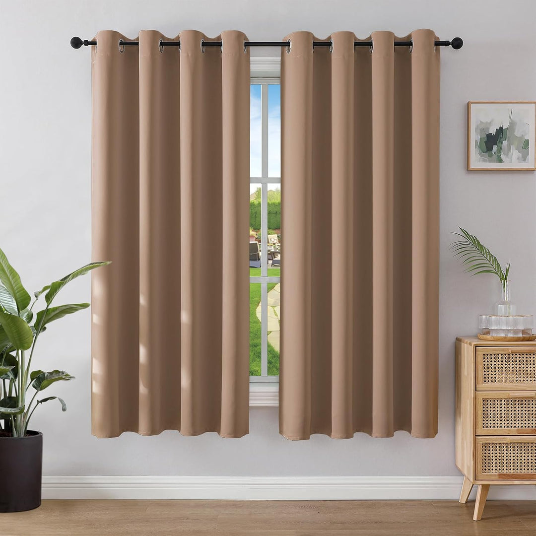 Joydeco Blickdichte Vorhänge mit Ösen Gardinen 2 Stück H 158 x B 132 Verdunkelungsvorhang Cappuccino