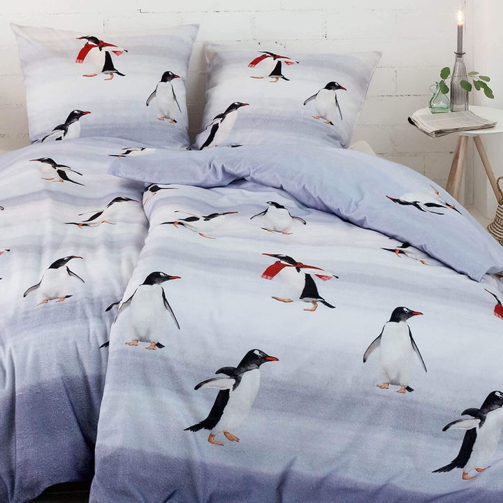 ESTELLA Kuschelflanell Bettwäsche Pingu Silber 1 Bettbezug 200 x 220 cm + 2 Kissenbezüge 80 x 80 cm,