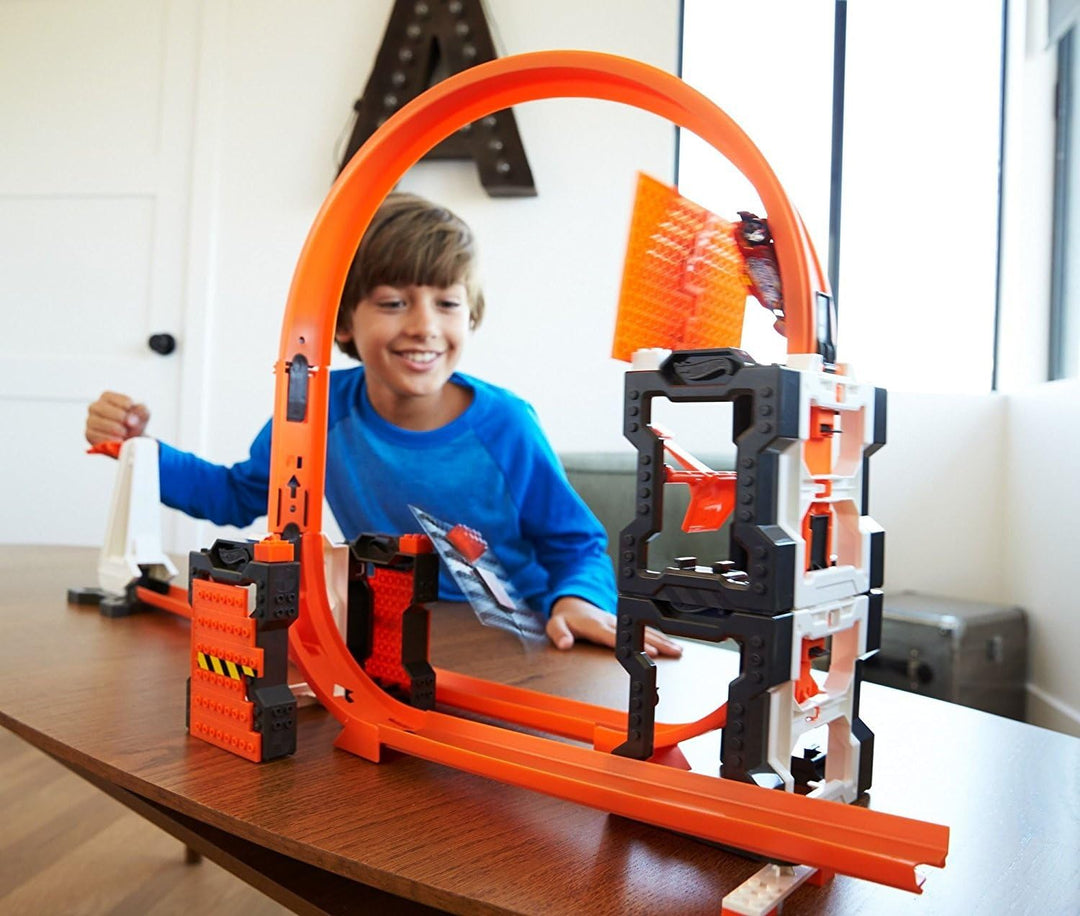 Hot Wheels Mattel DWW96 - Track Builder Mega Crashset