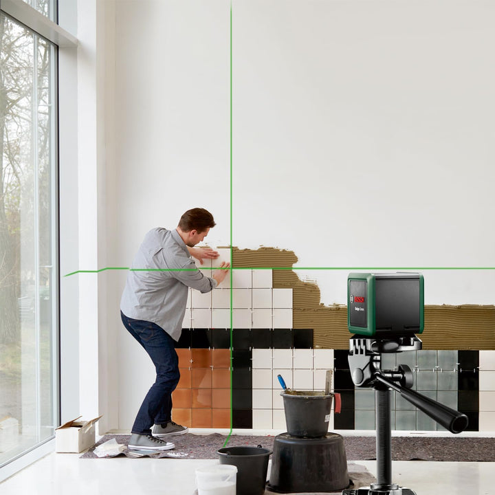 Bosch Kreuzlinienlaser Quigo Green mit Stativ (grüner Laser für bessere Sichtbarkeit, Gehäuse aus re