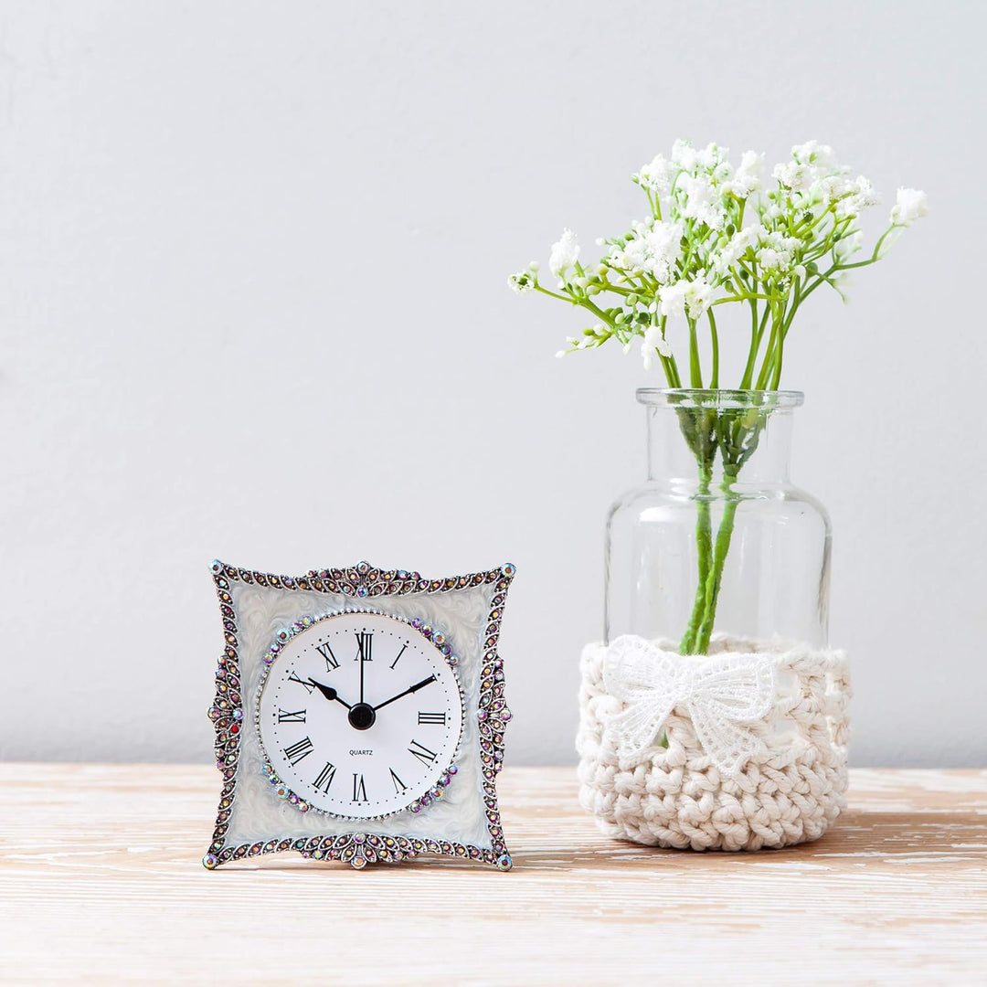 NIKKY HOME Elegante und niedliche Quarzuhr aus Zinn, analog, mit Kristall-Rosy-Strasssteinen, 8,8 cm