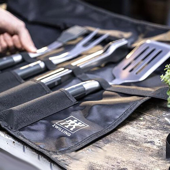 ZWILLING BBQ GrillOptimalck-Set, 5-TLG, Grillwerkzeug mit Rolltasche, Grillwender, zange, Gabel, Pin