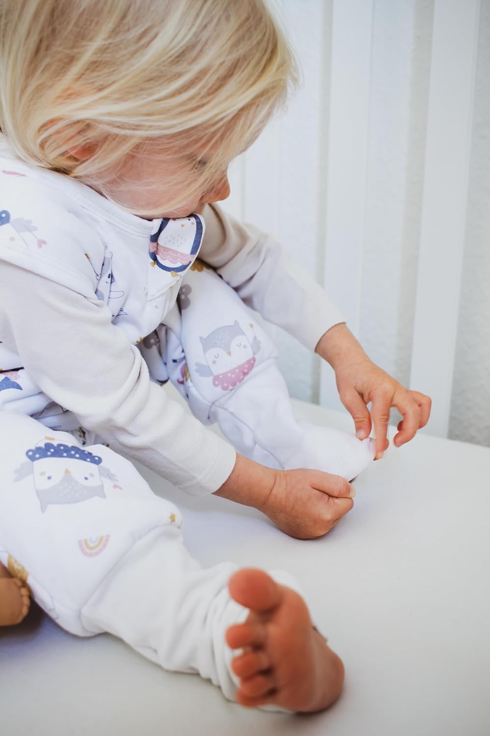 TupTam Schlafsack mit Füssen – Ganzjahresschlafsack Baby 2.5 TOG aus Baumwolle, OEKO-TEX zertifizier