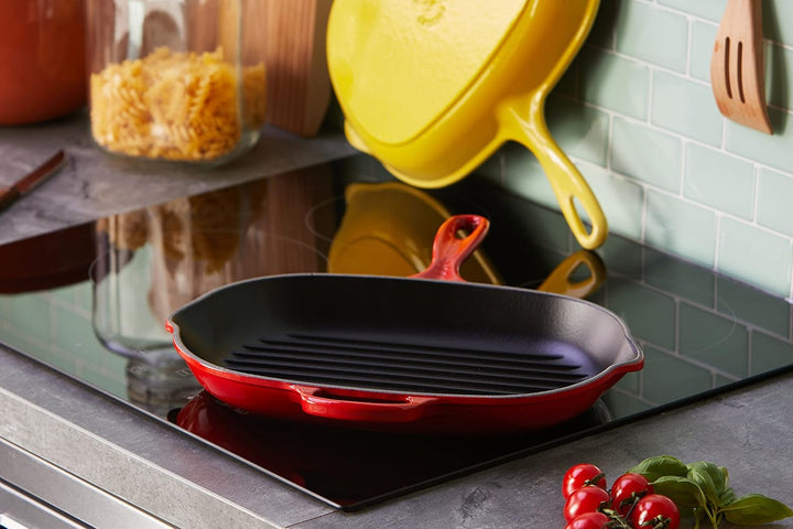 Le Creuset Signature Ovale Grillpfanne aus Gusseisen, mit Hilfsgriff und zwei Ausgiessern, für alle